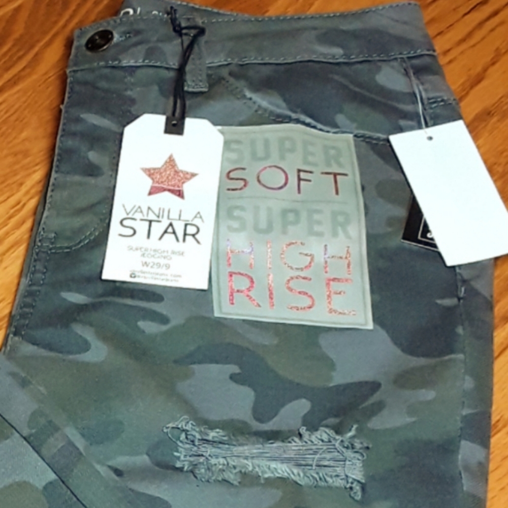 NEW Distressed Vanilla Star Junior's High Rise - Picture 2 of 8
